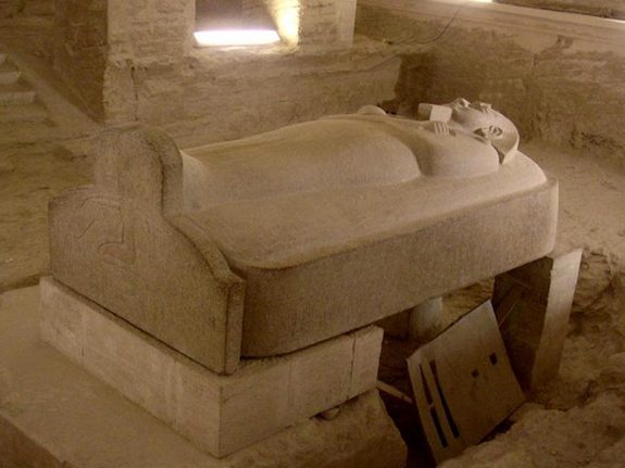 valley-kings-sarcophagus-6
