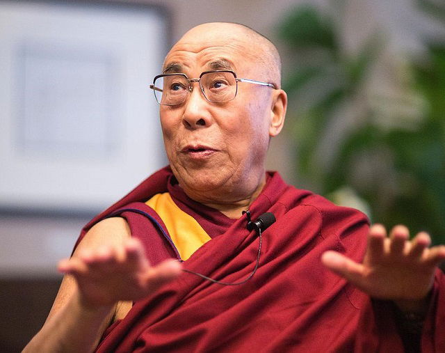 “Mindannyiunknak szüksége van arra, hogy valakinek szüksége legyen ránk” - A Dalai Láma elárulja, miért él annyi boldogtalan ember a világon!