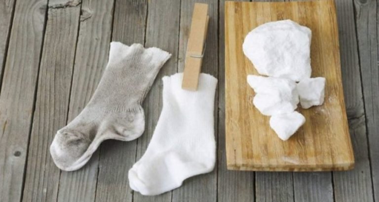 Ez a leghatékonyabb módszer, hogy a fehér zokni több éves használat után is fehér maradjon!