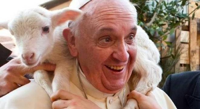 Ferenc pápa végre kimondta: Ne egyetek barányhúst húsvétkor!