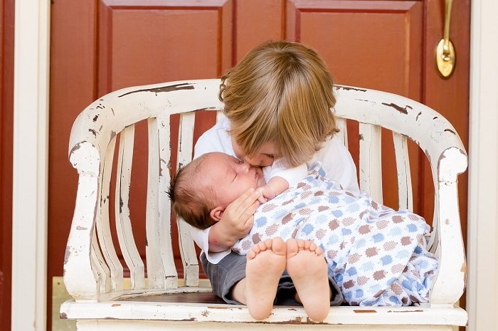 12 aranyszabály, amelyet tudnod kell mielőtt újszülötthöz készülsz babalátogatóba!