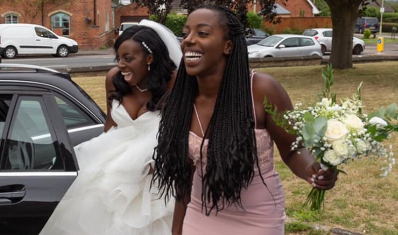 A menyasszony stoppal érkezett az esküvőjére, mert utolsó pillanatban lerobbant a bérelt autó!