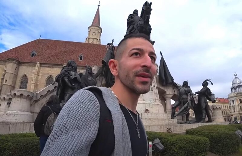 „Vámpírvadászatra” utazott Kolozsvárra egy amerikai turista: „Döbbenetes ez a város!”