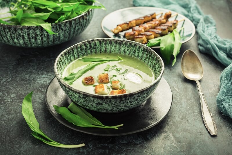 Medvehagyma: a tavaly egyik legjobb gyógynövénye + 2 egyszerű és finom recept